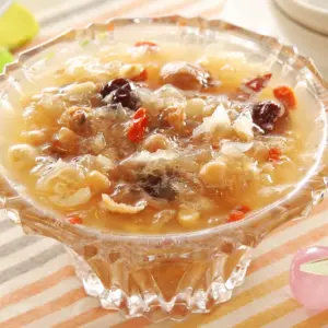 竹南懷舊-桂圓銀耳雪蓮子湯